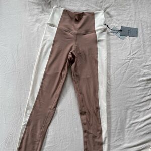 Tan & Cream YPB Leggings - Size S TALL